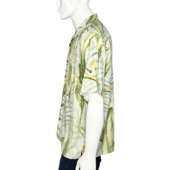Tommy Bahama Hawaiian Print Silk Shirt Size Medium- T30472 - Picture 3 of 6